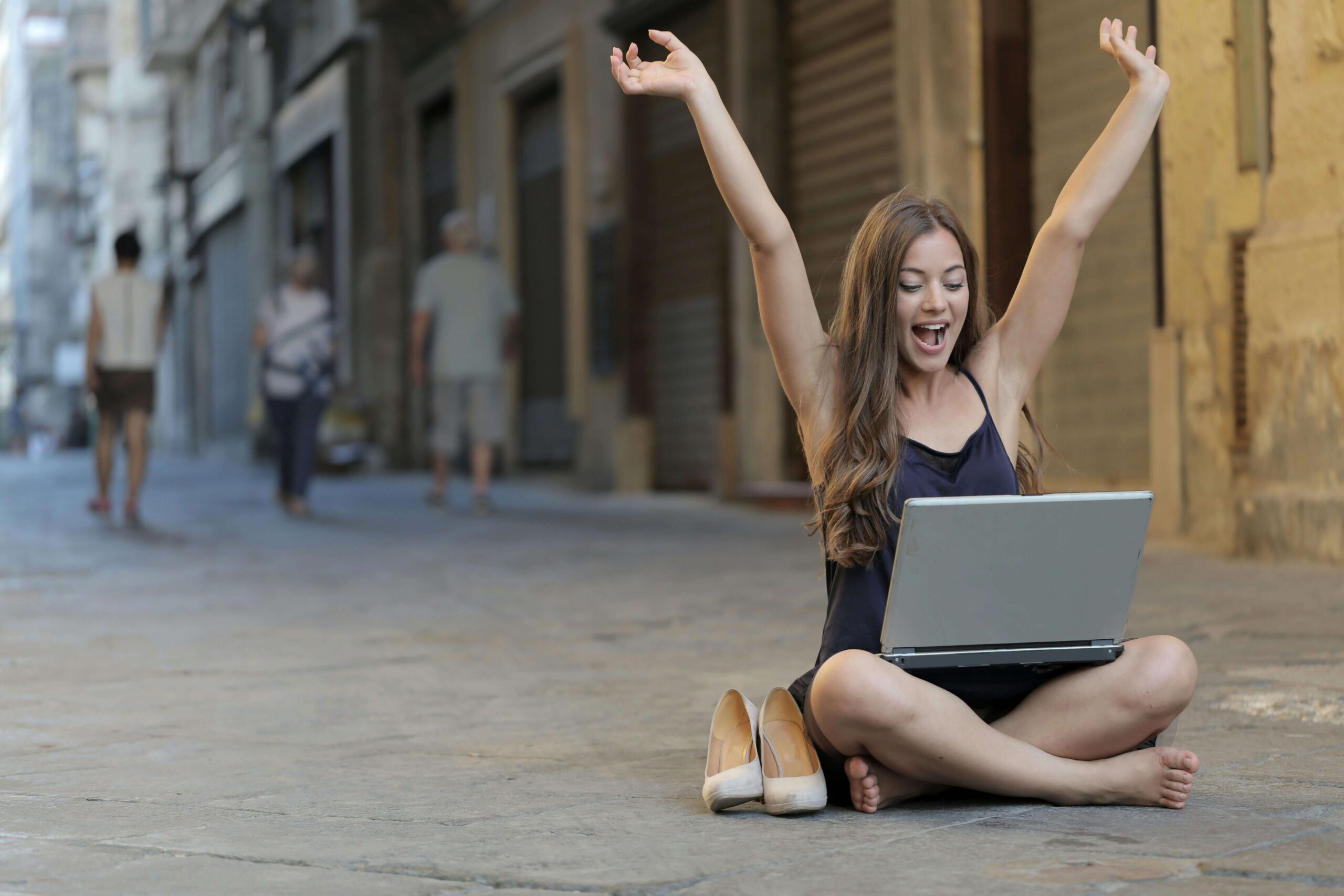 author successfully finding an agent for her book